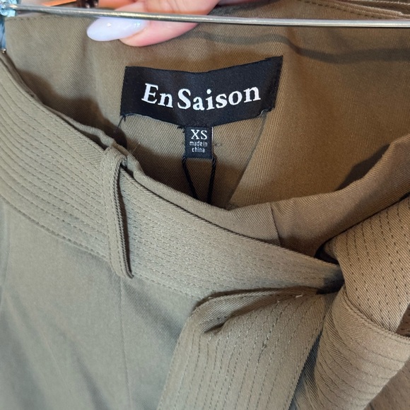 En Saison Khaki Wide-Leg Tie-Waist Pants, size XS - Picture 7 of 8